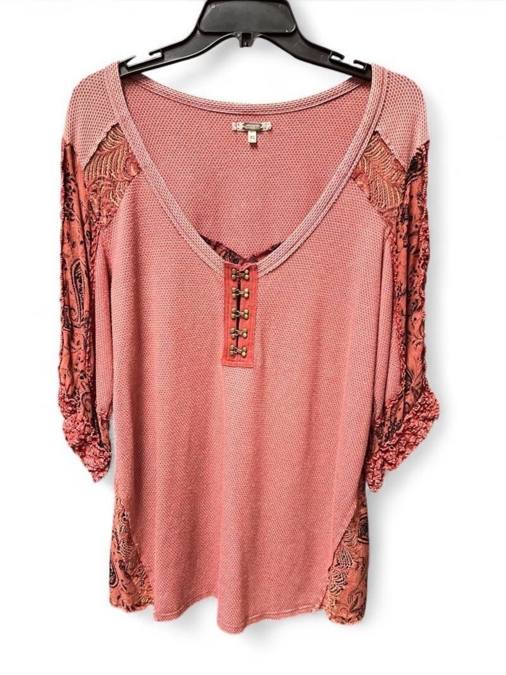 Gimmicks By BKE Reddish Pink Boho Henley Top XL Lace Soft XL Can Fit Smaller